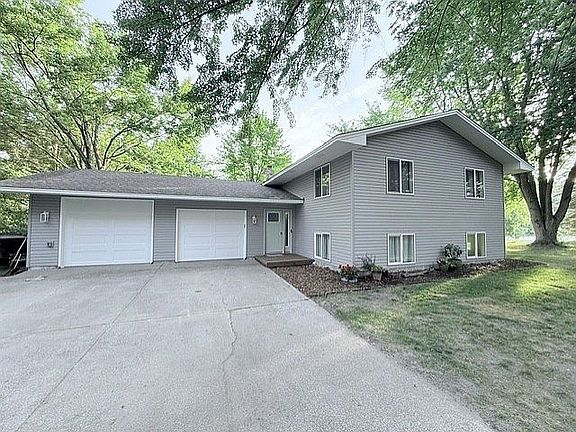 3rd image of 31874 Xylite St NE