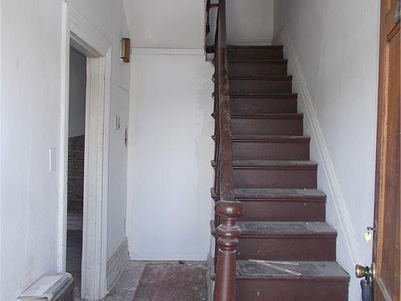 4th image of 1319 W Leigh St