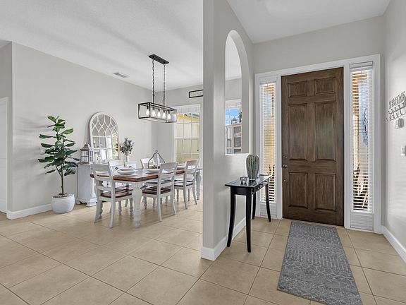 3rd image of 870 SW Grand Reserves Boulevard