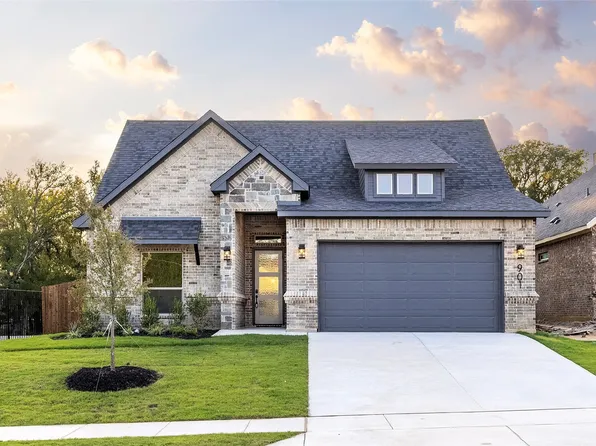 901 Boston Ln, River Oaks, TX 76114