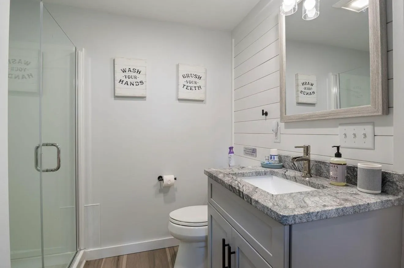 2 bed, 796 sqft, $2,100 — Photo 4