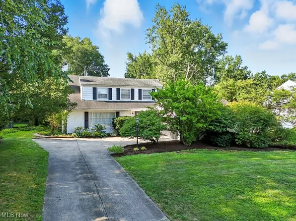 3180 Somerset Dr, Shaker Heights, OH 44122