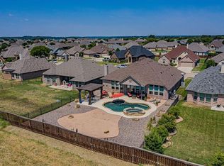 304 Oar Wood Dr, Granbury, TX 76049