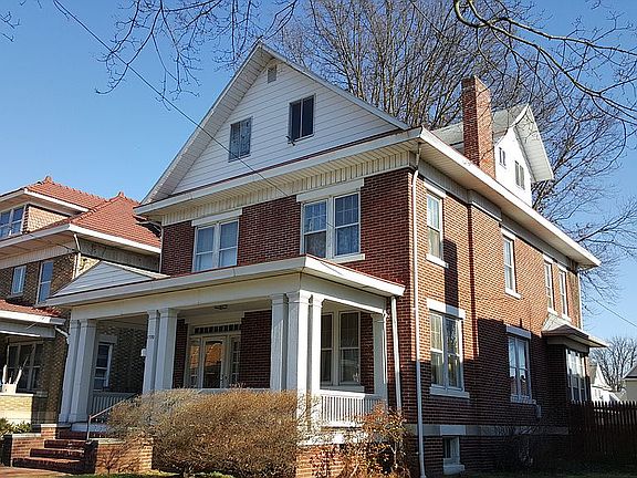 2nd image of 1720 Avery St