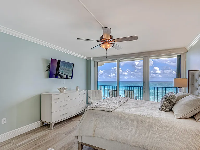400 Beach Rd #702 — Photo 26