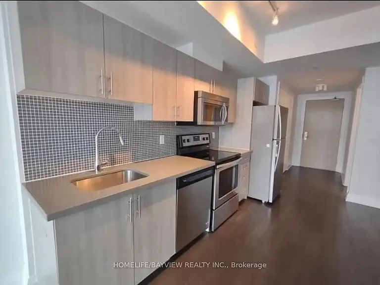 16 McAdam Ave #802 — Photo 3