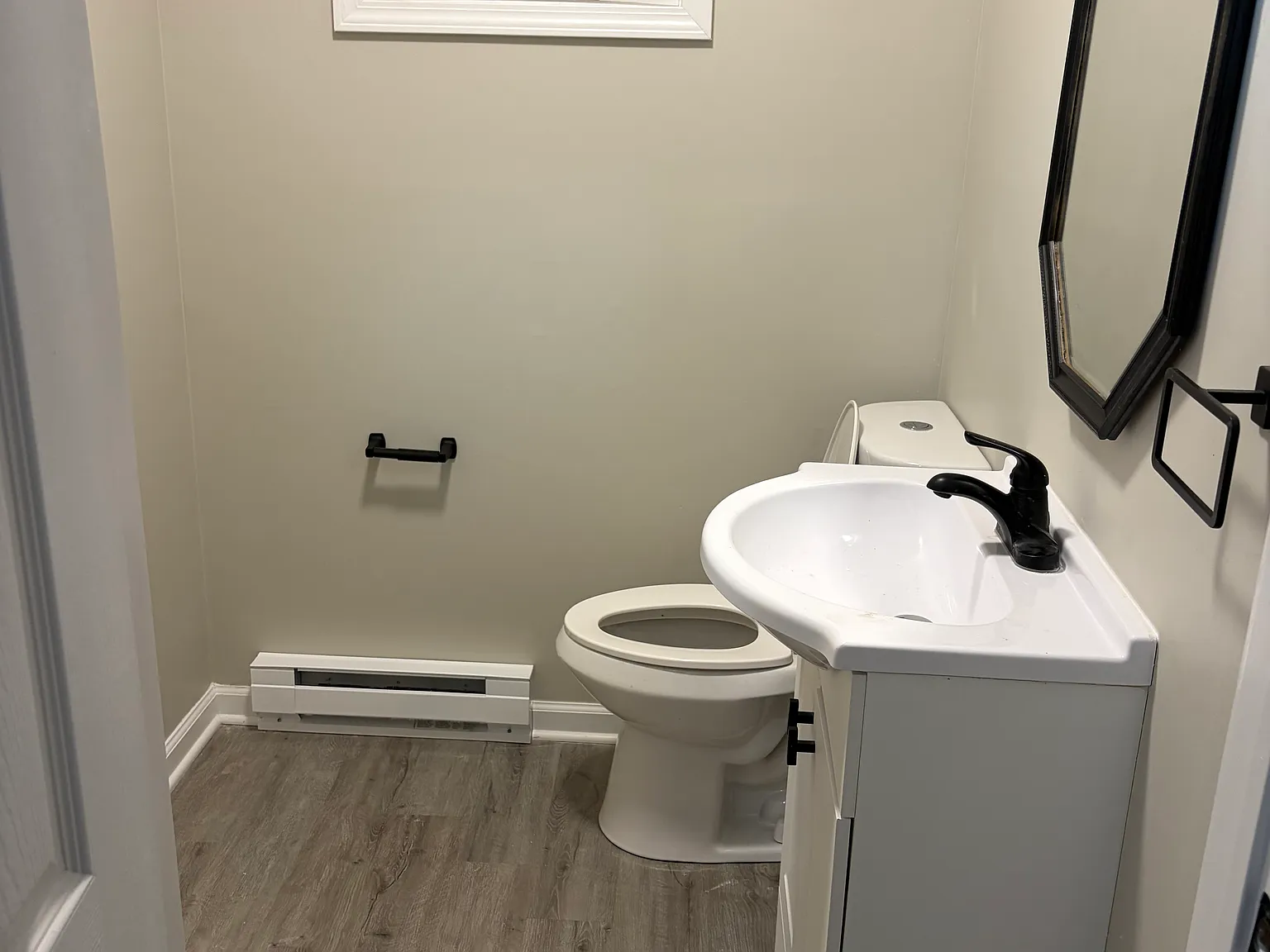 2 bed, 1.5 bath, 1100 sqft, $2,400 — Photo 3