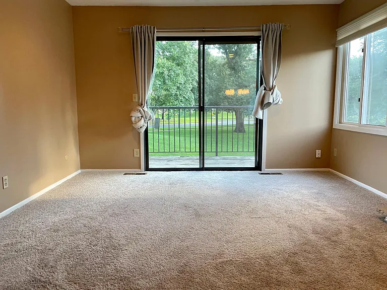 1342 Arden View Dr — Photo 3