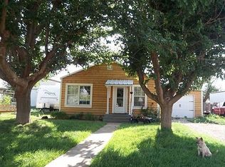 904 S Texas Ave, Sundown, TX 79372