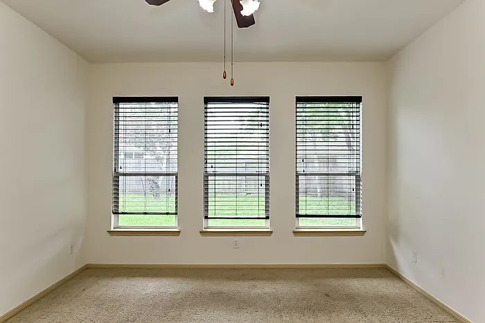1902 Eden Glen Ln — Photo 9