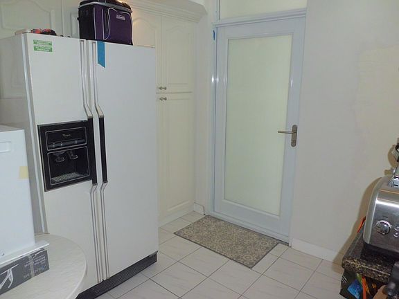 2nd image of 410 Golden Isles Dr APT 501