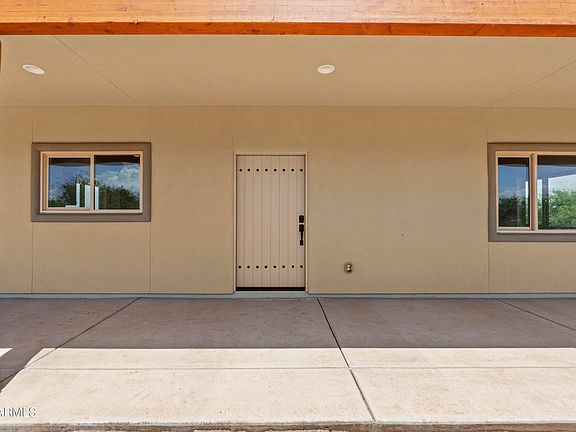 3rd image of 8557 S CALLE MIA --