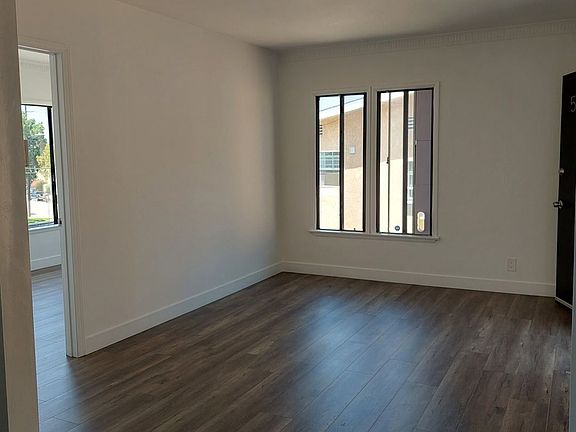 2nd image of 5629 Venice Blvd