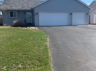 214 Jasmine Ln, Saint Joseph, MN 56374