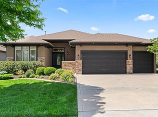 4484 SW Raintree Shore Dr, Lees Summit, MO 64082