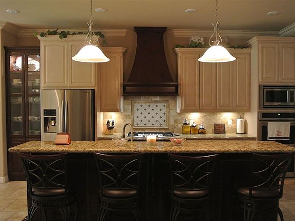 2nd image of 142 Remington Cir