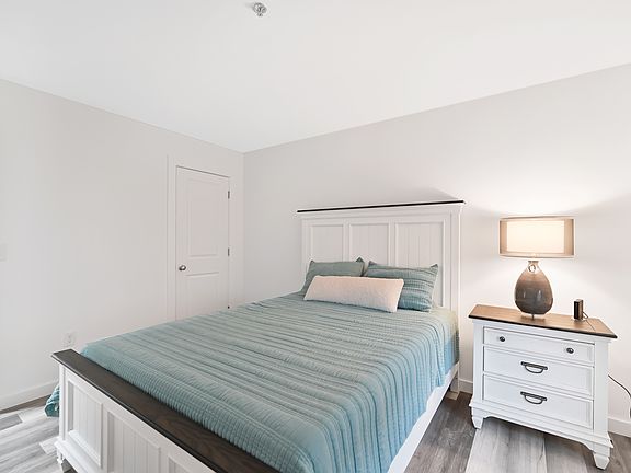 4th image of 19 Mount Nebo Rd Unit 205