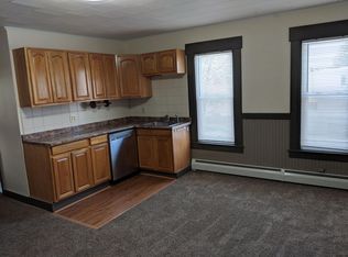 60 Royal St, Chicopee, MA 01020
