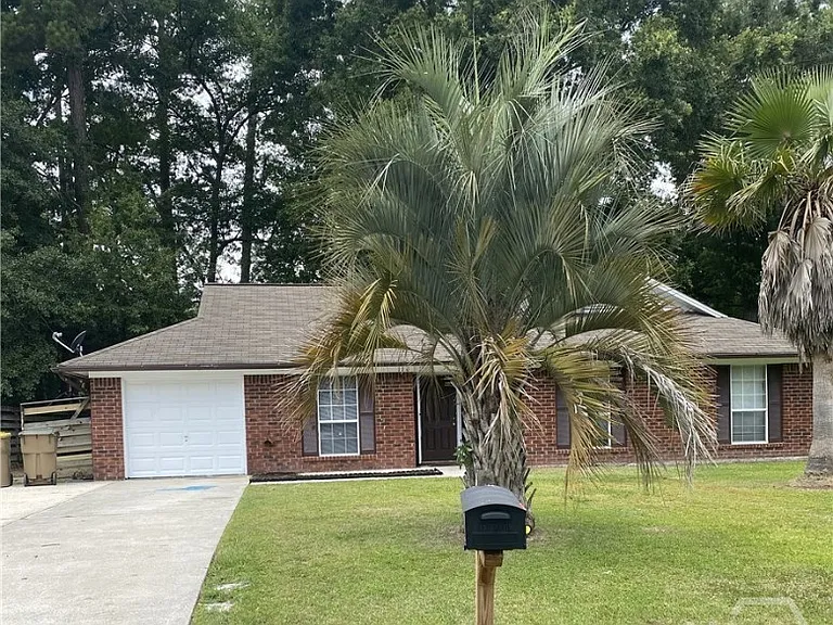 110 Bald Eagle Dr — Photo 1
