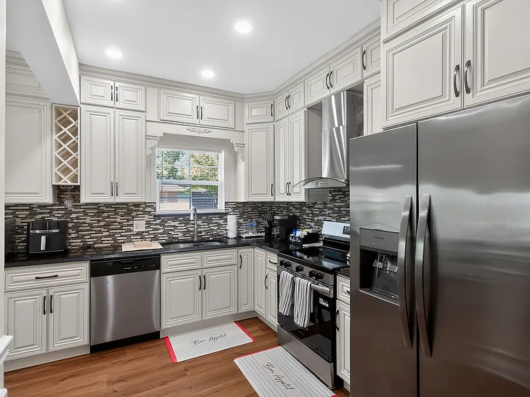 2802 Mimosa Rd — Photo 15