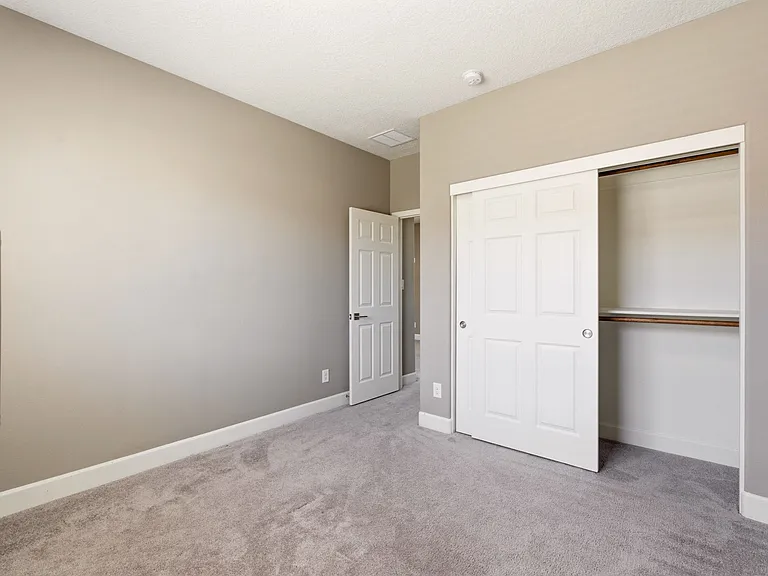 1504 Challedon Dr SE — Photo 30