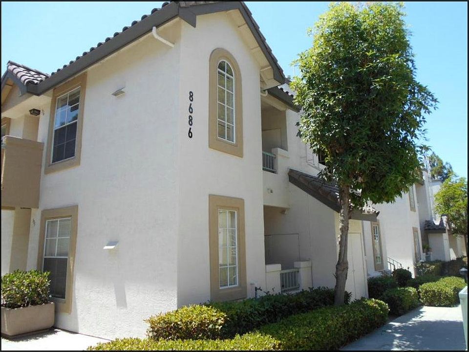 Top floor 1-bedroom unit in Mirabella Community.