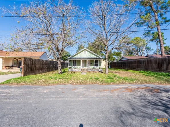 331 E 4th St, Yorktown, TX 78164