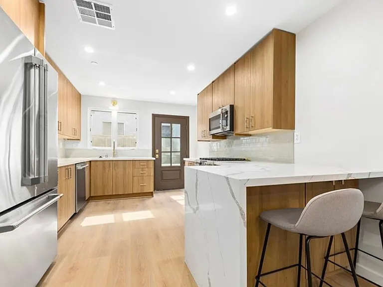 1027 Arcadia Ave #C — Photo 7
