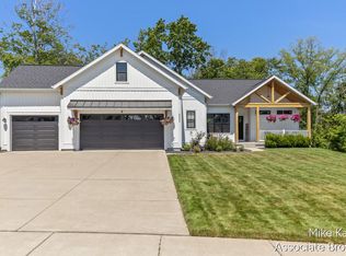 3349 Box Elder Dr, Jenison, MI 49428