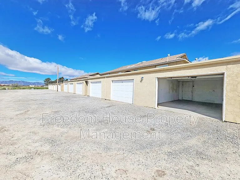 2341 E Calvada Blvd #2 — Photo 20