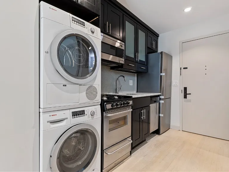 152 2nd Ave #3C — Photo 1