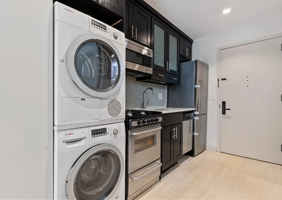 152 2nd Ave #2A