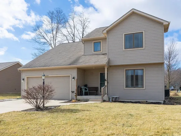 1409 Hideaway Dr, Auburn, IN 46706