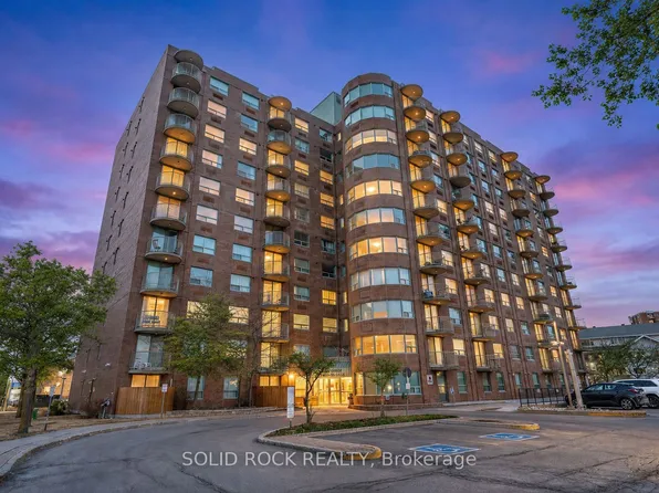 1440 Heron Rd #901, Ottawa, ON K1V 0X2