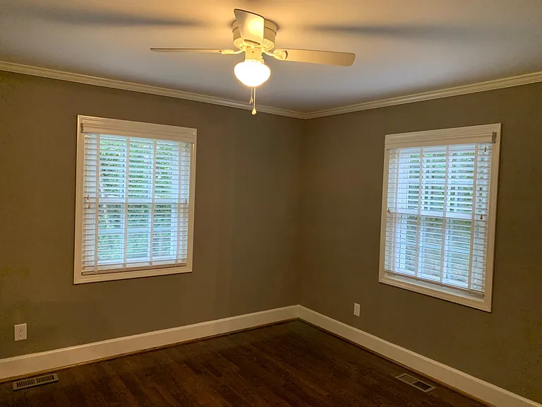 1485 Maryland Ave — Photo 12
