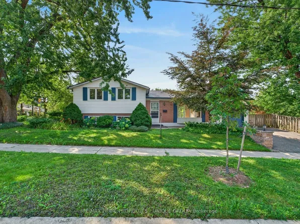 36 Dallington Dr, Toronto, ON M2J 2G3