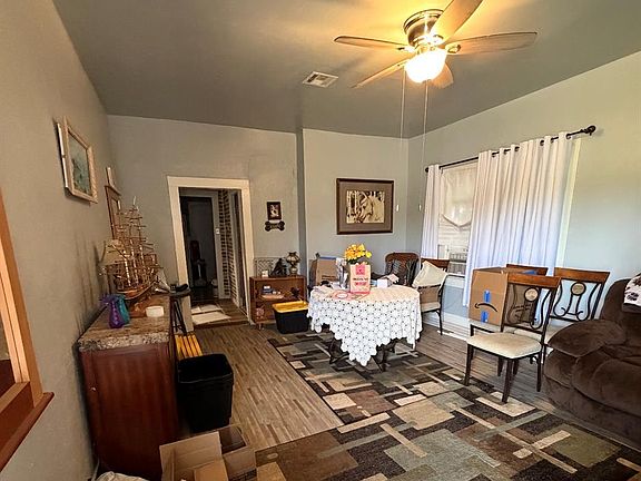 3rd image of 507 W Cypress St