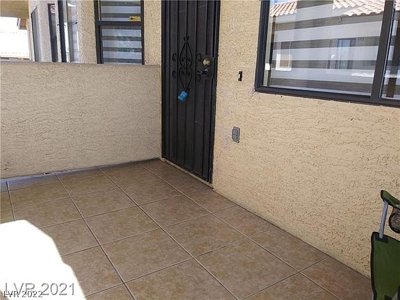 4th image of 1204 Observation Dr APT 201