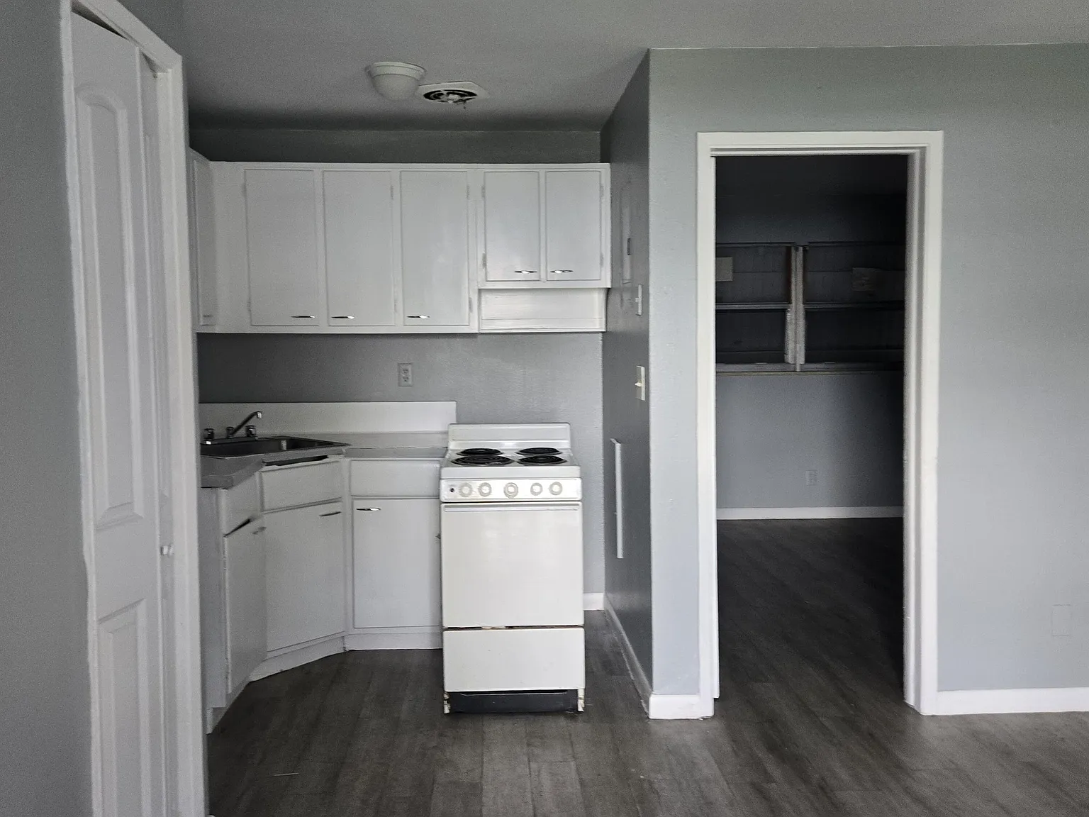 1 bed, 1.0 bath, 650 sqft, $1,300 — Photo 4