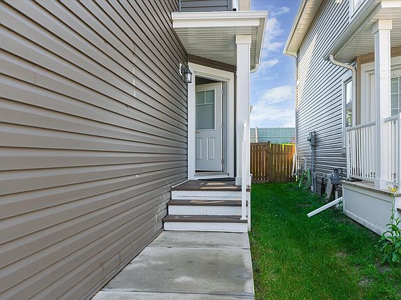 3rd image of 1416 169th St SW