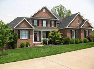 6003 Pinnacle View Rd, Hurricane, WV 25526