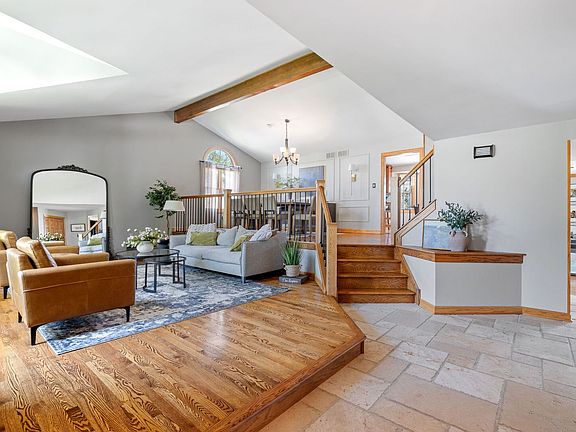 3rd image of 17643 Lilac Ln