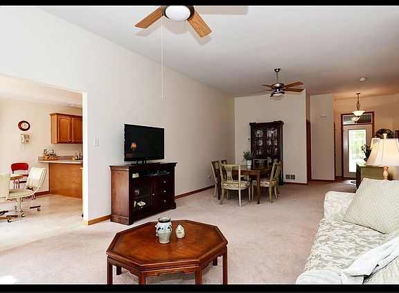 5th image of 319 Louisa St S