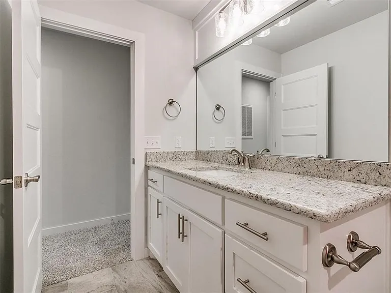11500 Fairways Ave — Photo 38