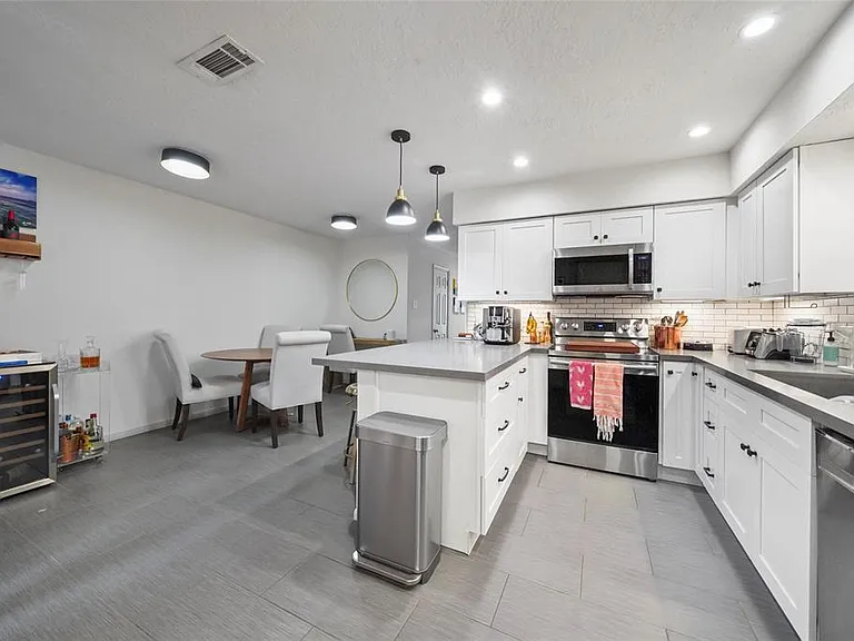 612 Welch St — Photo 13