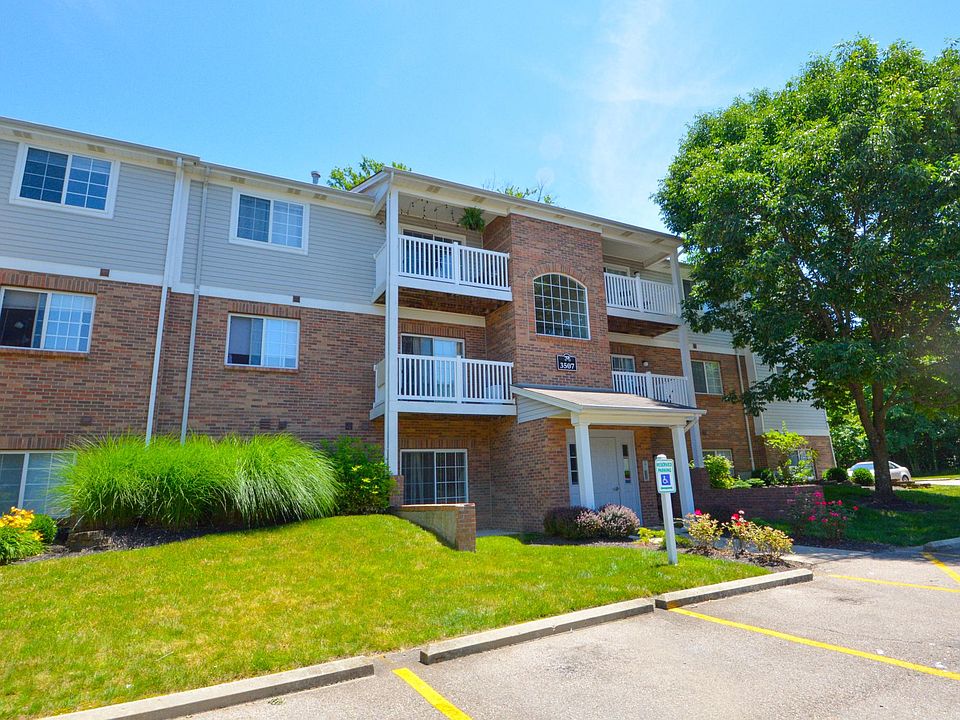 Carriage Square Apartments - 3501 Montgomery Rd Loveland OH | Zillow