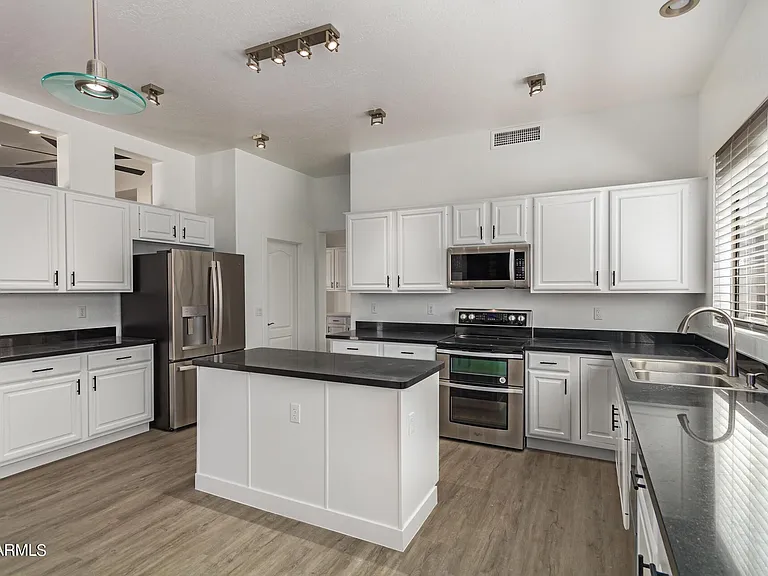 4327 E Sands Dr — Photo 13