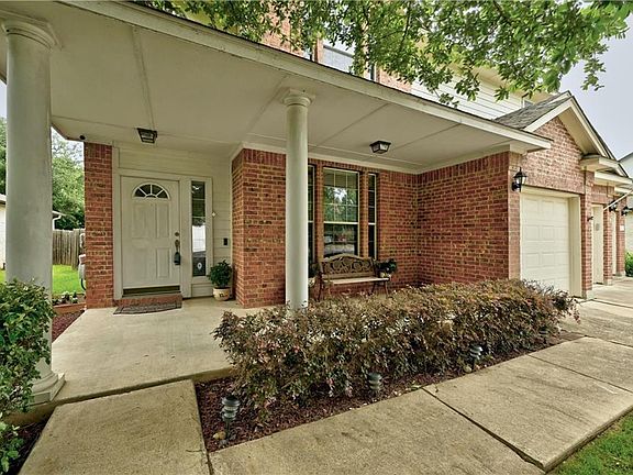 3rd image of 3320 Lynnbrook Dr