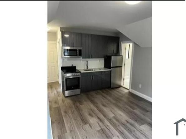 138 Buena Vista Ave FLOOR 1