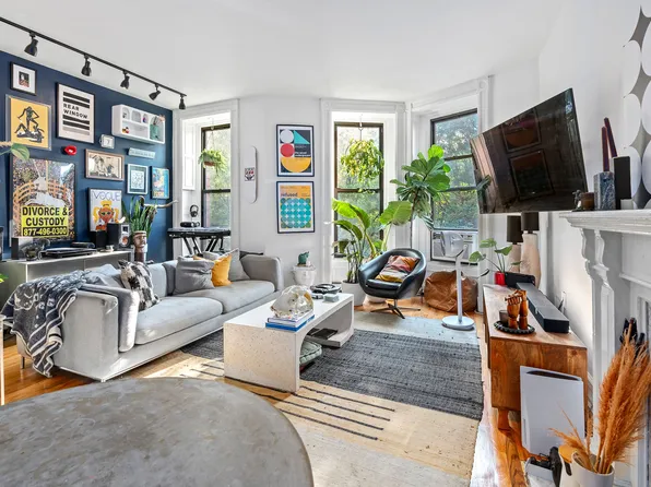 535 Washington Avenue image 12 of 20